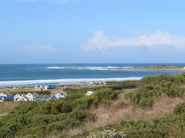 655 m² Land available in Stilbaai