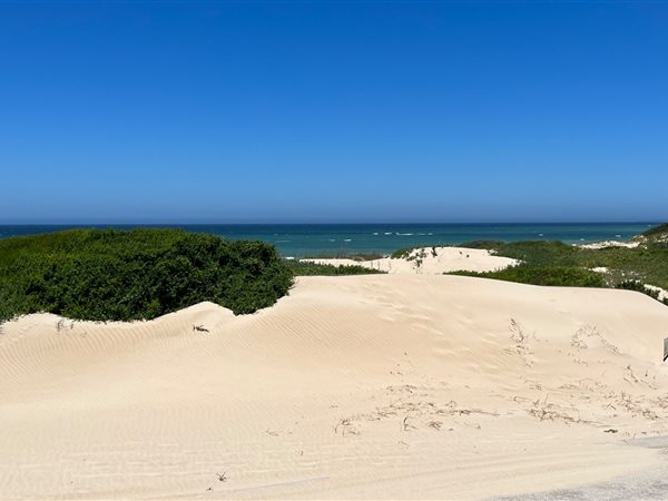 703 m² Land available in Paradise Beach