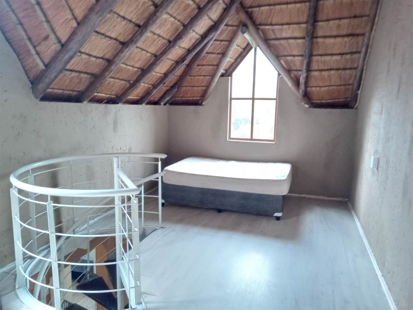 2 Bed Apartment in Kwanonzwakazi photo number 16