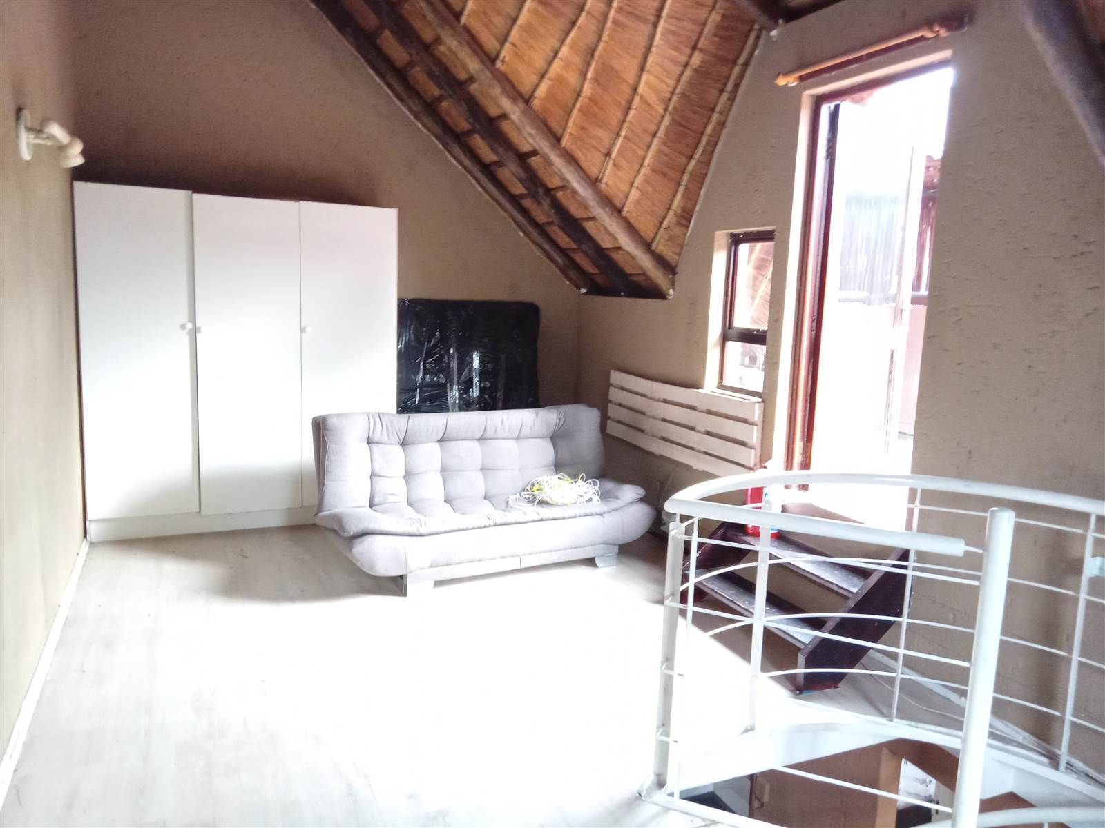 2 Bed Apartment in Kwanonzwakazi photo number 15
