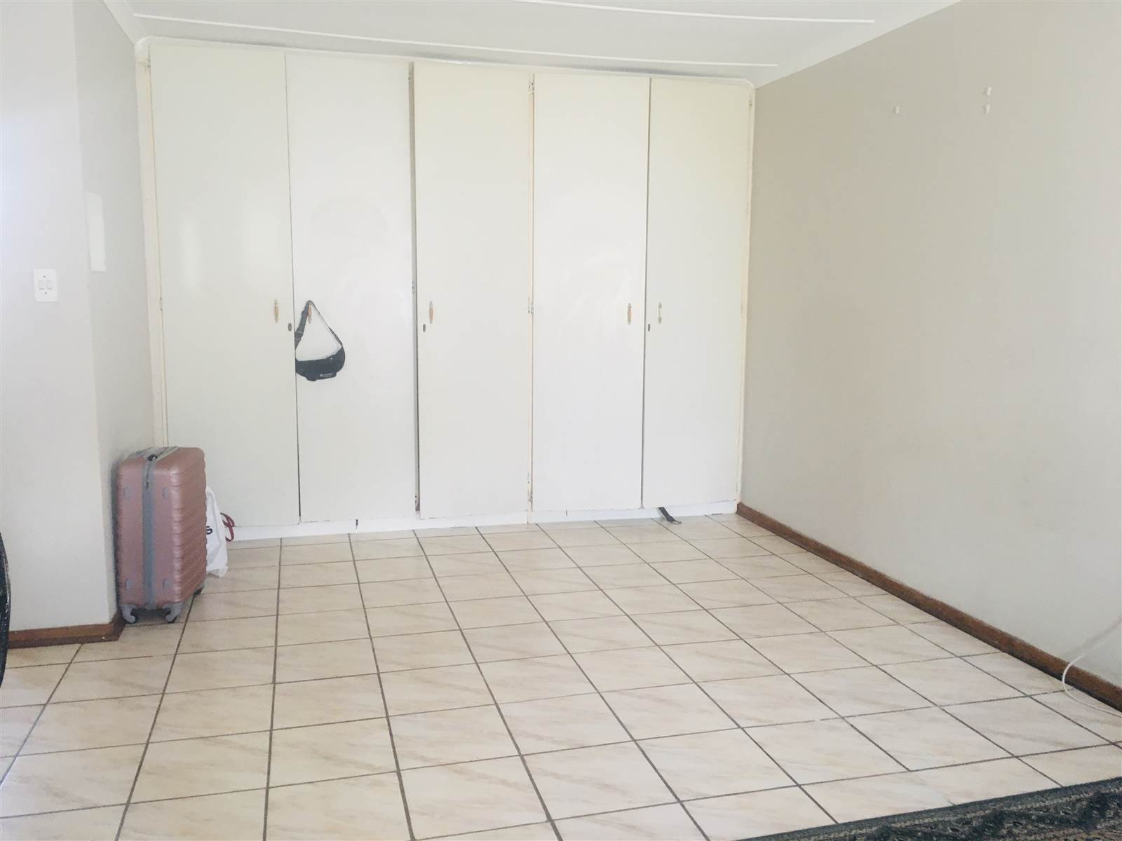 6 Bed House in Southernwood photo number 28