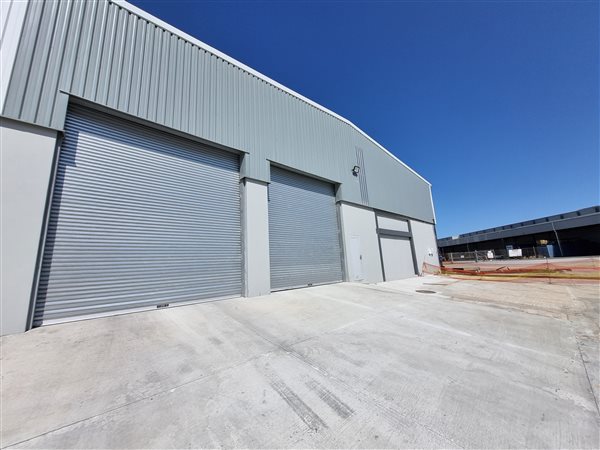 1 920  m² Industrial space