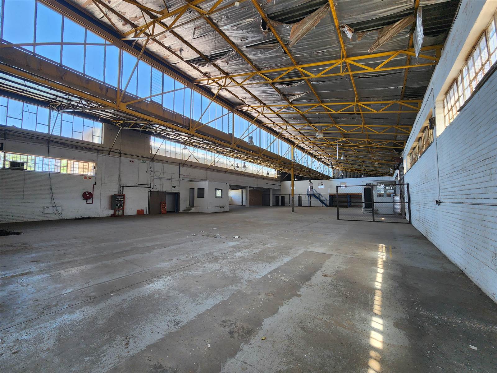 1836  m² Industrial space in Benrose photo number 3