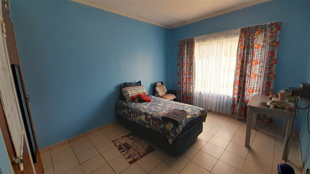 3 Bed Duet in Rietfontein photo number 17