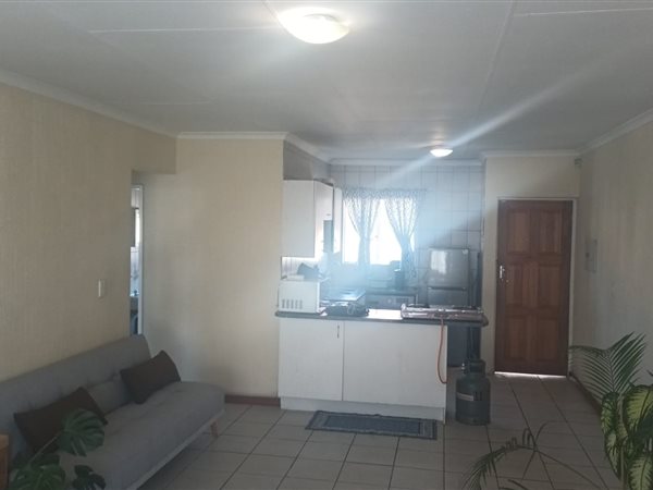 2 Bedroom Flat 2 Bedroom Flat