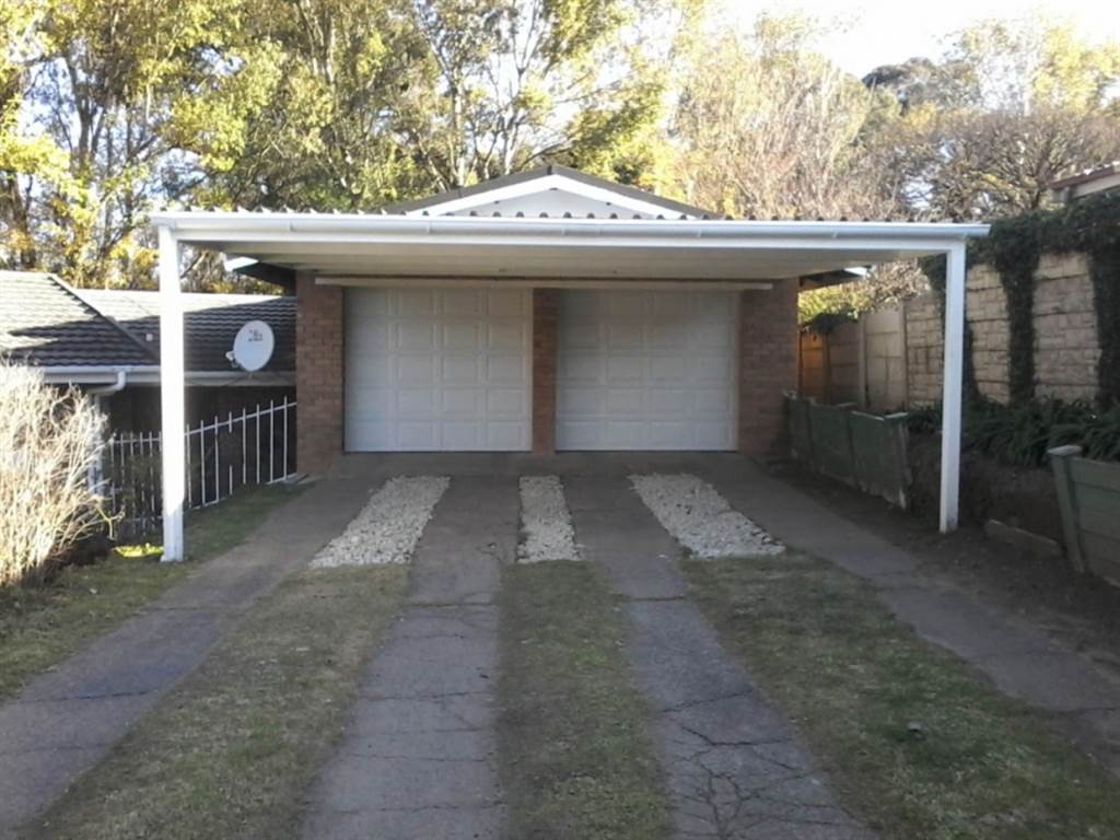 4 Bed House in Ficksburg photo number 3