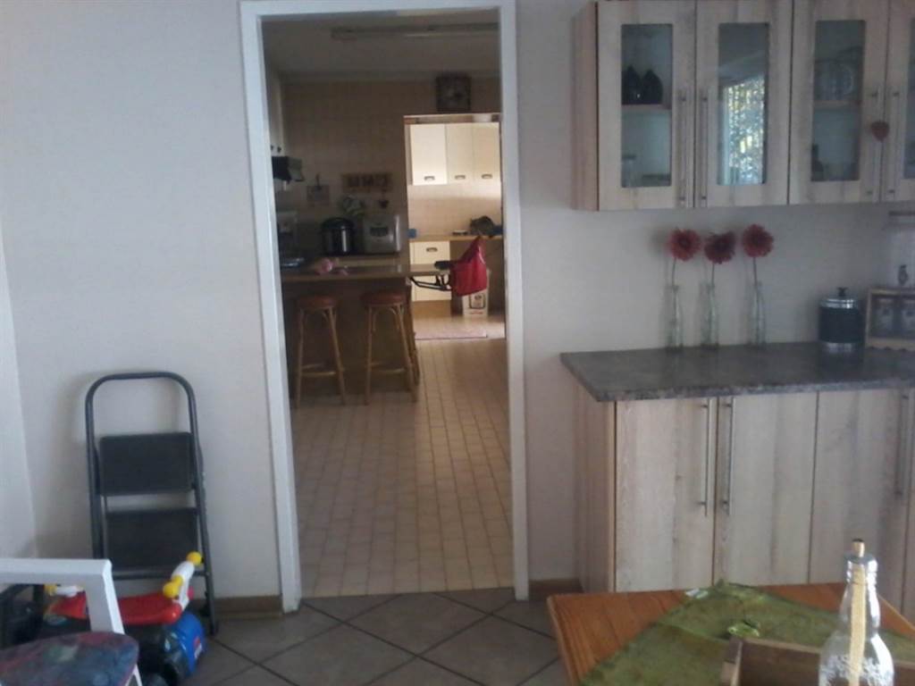 4 Bed House in Ficksburg photo number 18