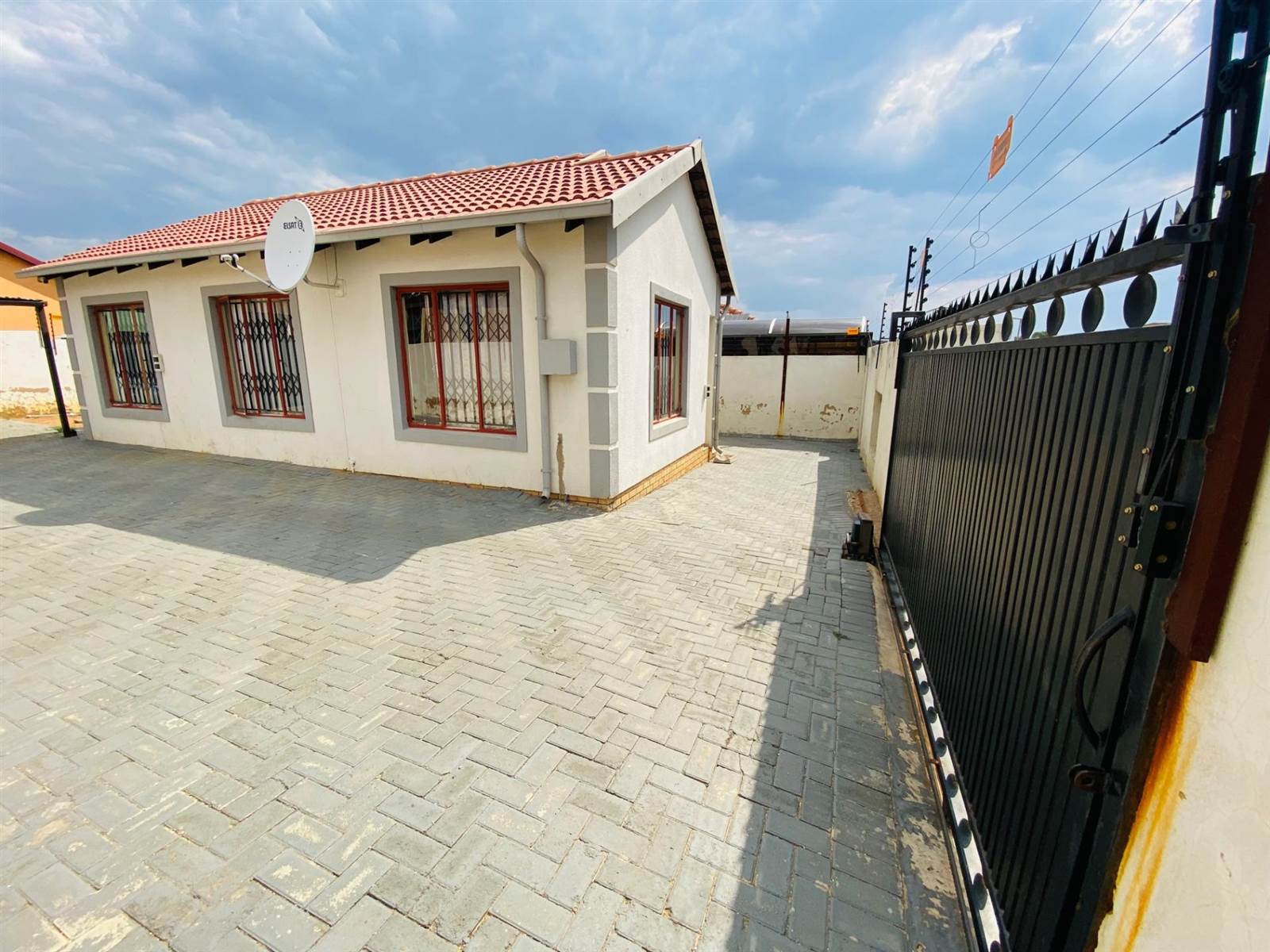 3 Bed House in Naturena photo number 16