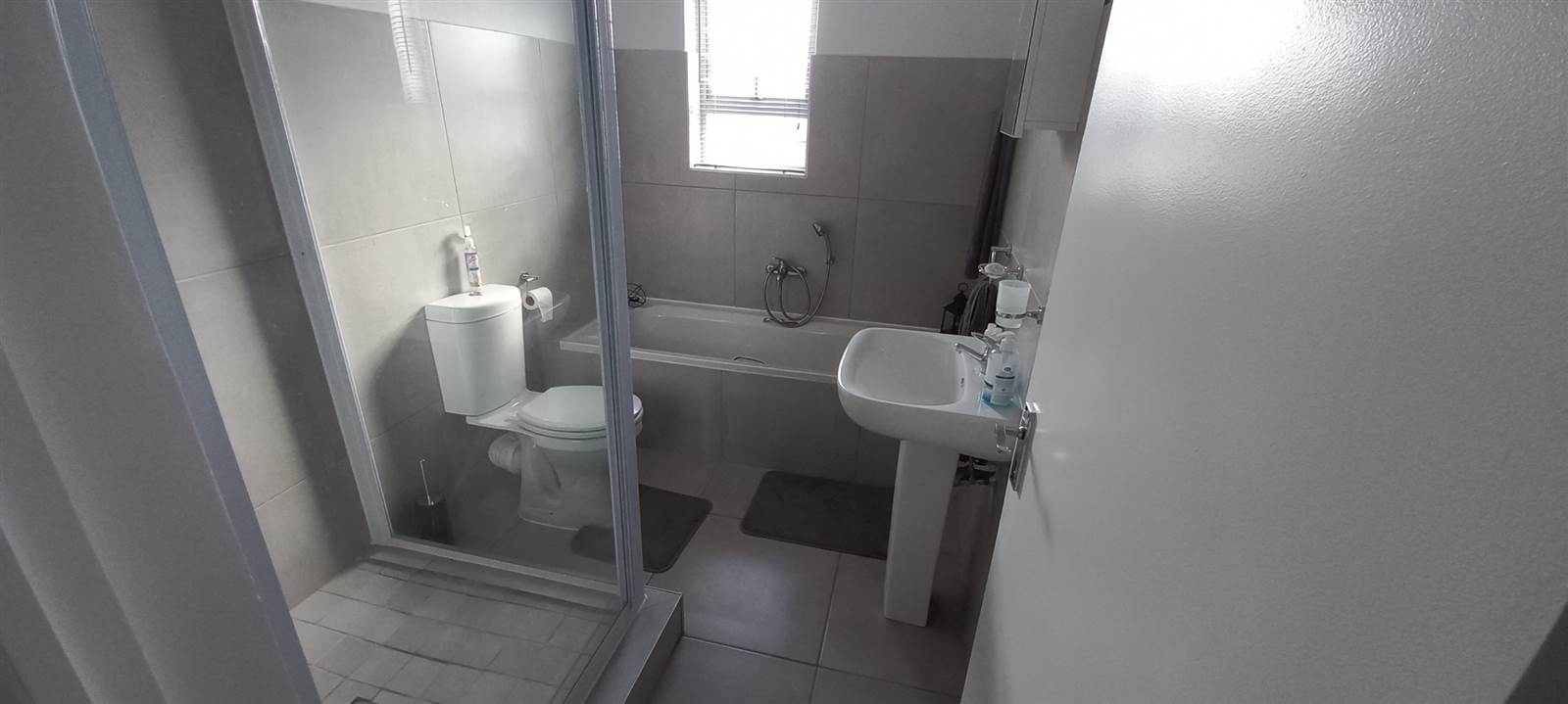 3 Bed Apartment in Kraaifontein Central photo number 11