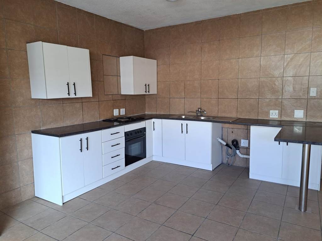 2 Bed Flat in Brakpan North photo number 19