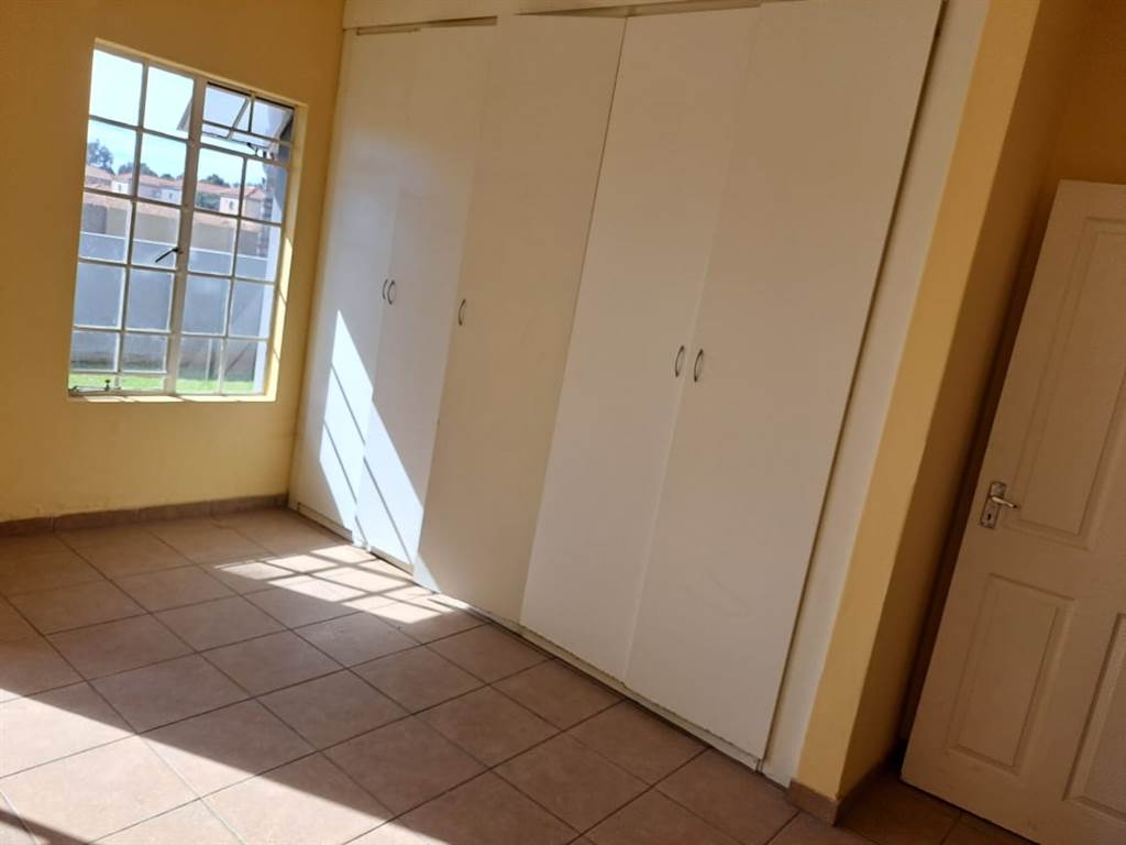 2 Bed Flat in Brakpan North photo number 28
