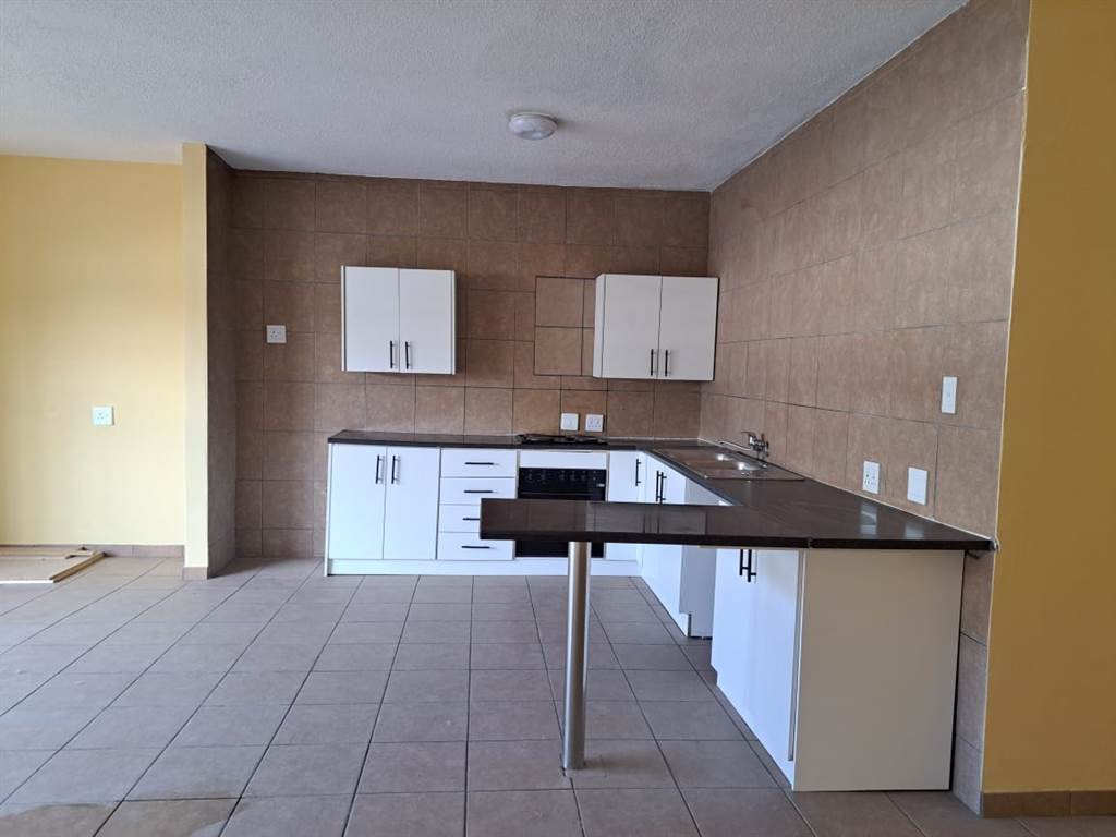 2 Bed Flat in Brakpan North photo number 20