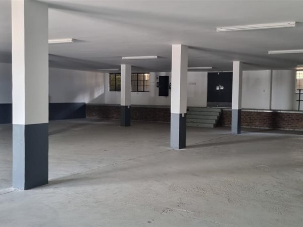 361  m² Industrial space