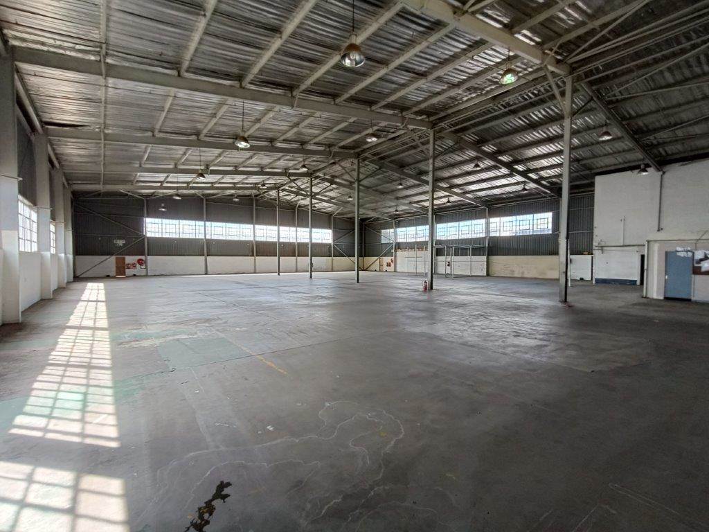 2501  m² Industrial space in Isando photo number 2