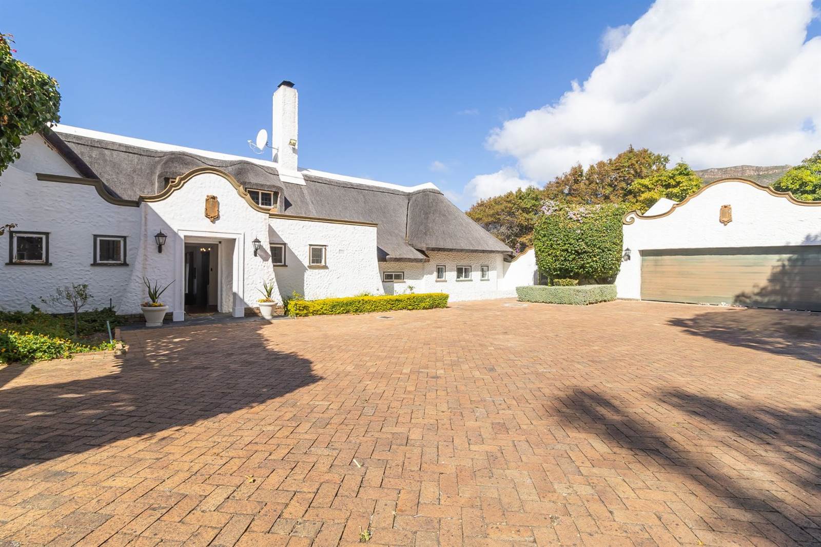 4 Bed House in Constantia photo number 19