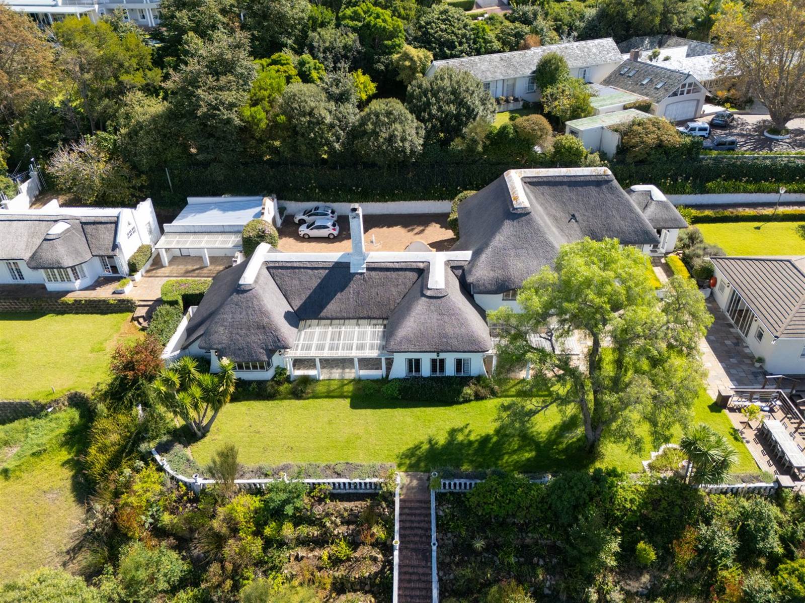 4 Bed House in Constantia photo number 4
