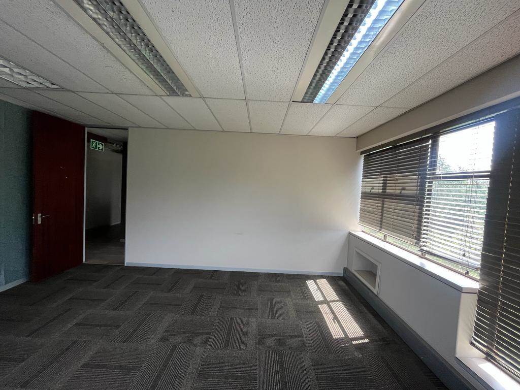 1211  m² Commercial space in Parktown photo number 12