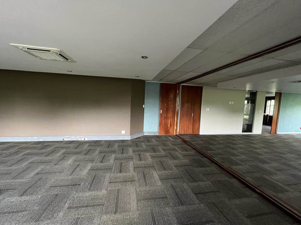 1211  m² Commercial space in Parktown photo number 7