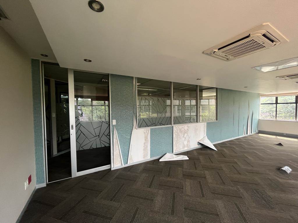 1211  m² Commercial space in Parktown photo number 20