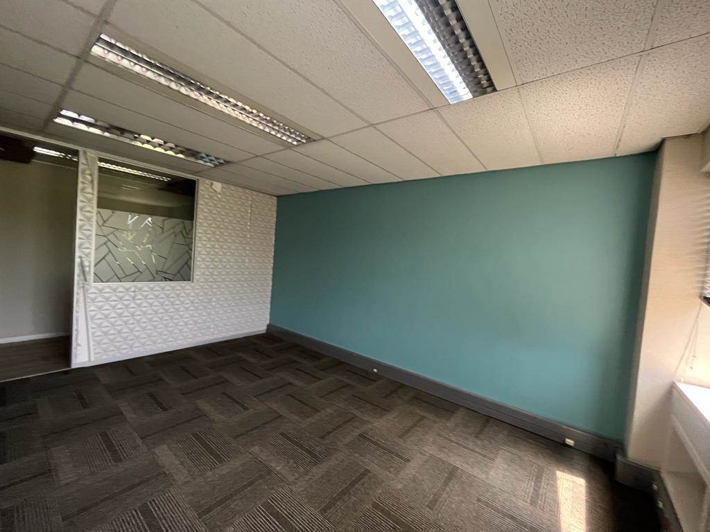 1211  m² Commercial space in Parktown photo number 15