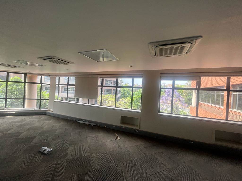 1211  m² Commercial space in Parktown photo number 3
