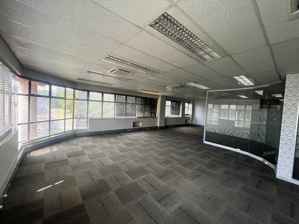 1211  m² Commercial space in Parktown photo number 19
