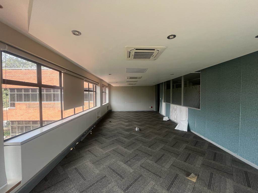 1211  m² Commercial space in Parktown photo number 17