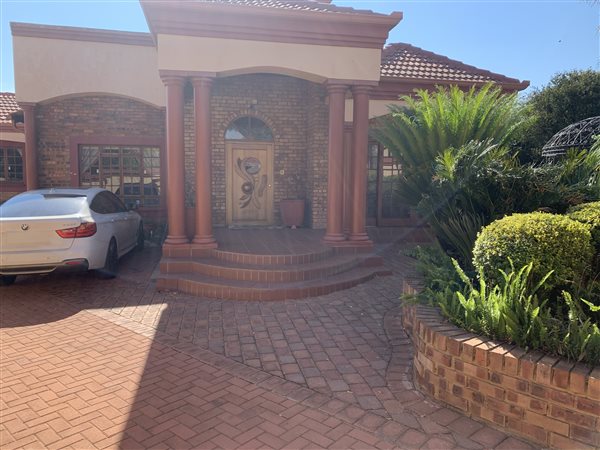 3 Bed House in Dennesig