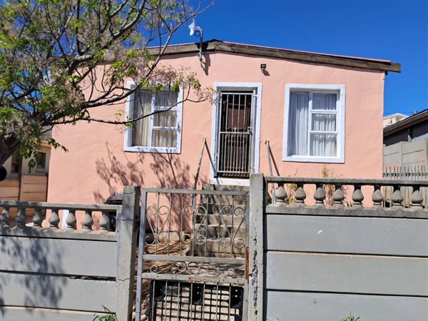 2 Bedroom House 2 Bedroom House