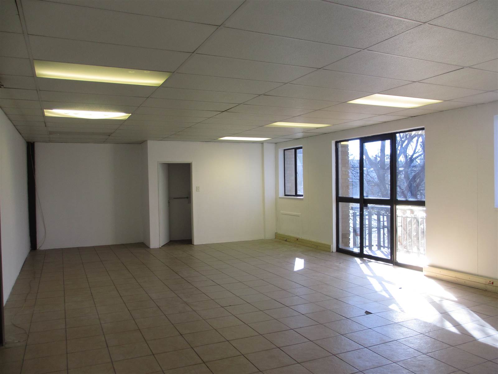 334  m² Industrial space in Olivedale photo number 15
