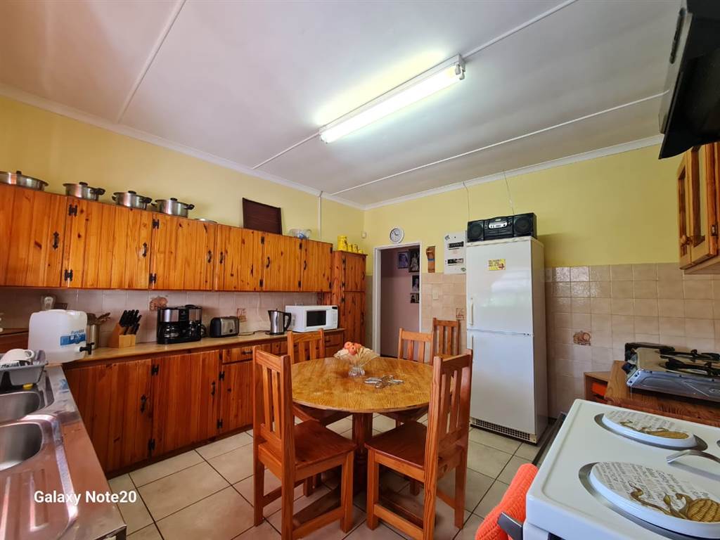 3 Bed House in Retief photo number 10