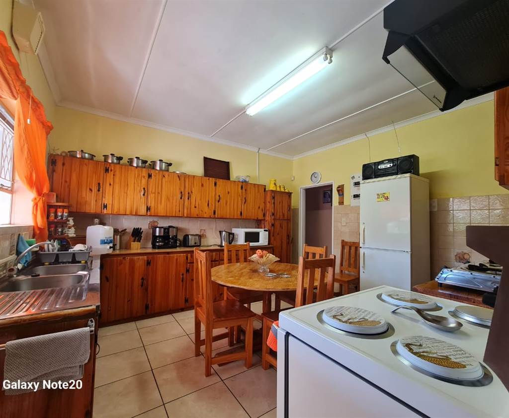 3 Bed House in Retief photo number 9