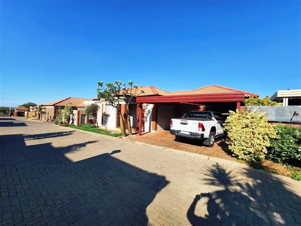 3 Bedroom Simplex 3 Bedroom Simplex
