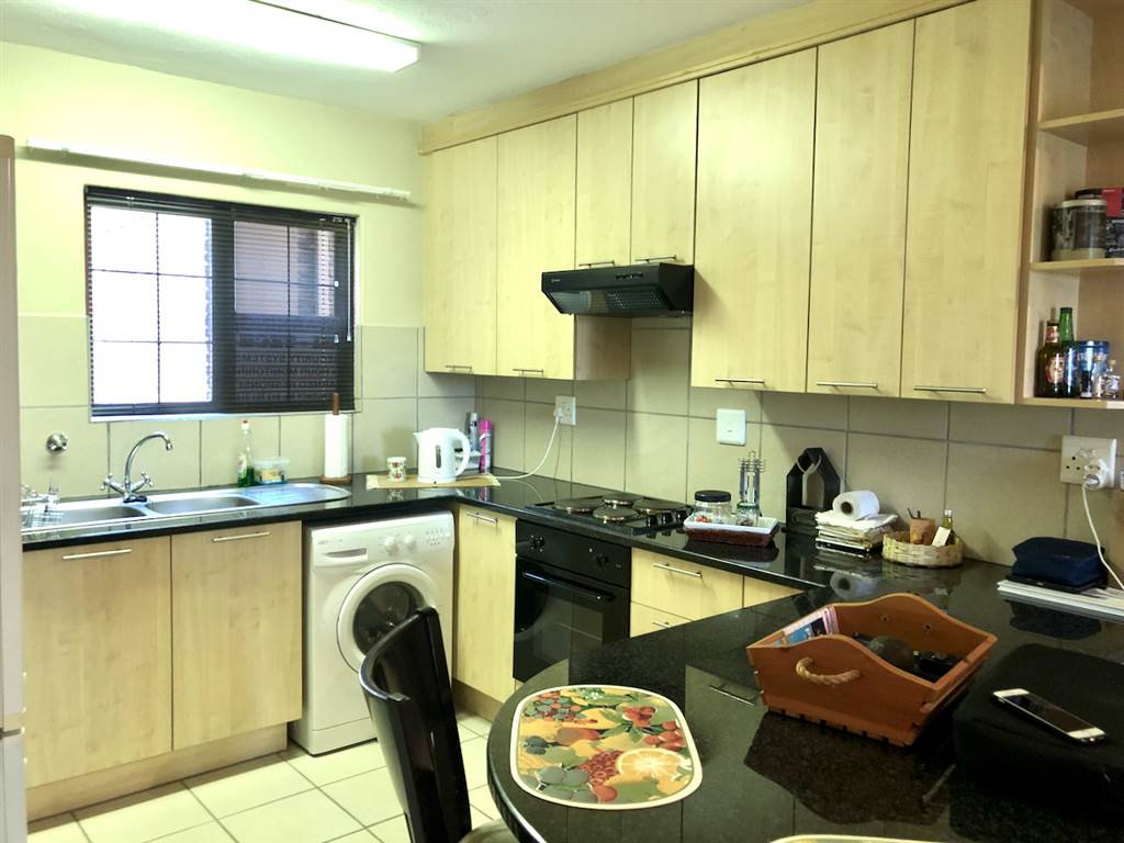 3 Bed Apartment in Nelspruit photo number 3