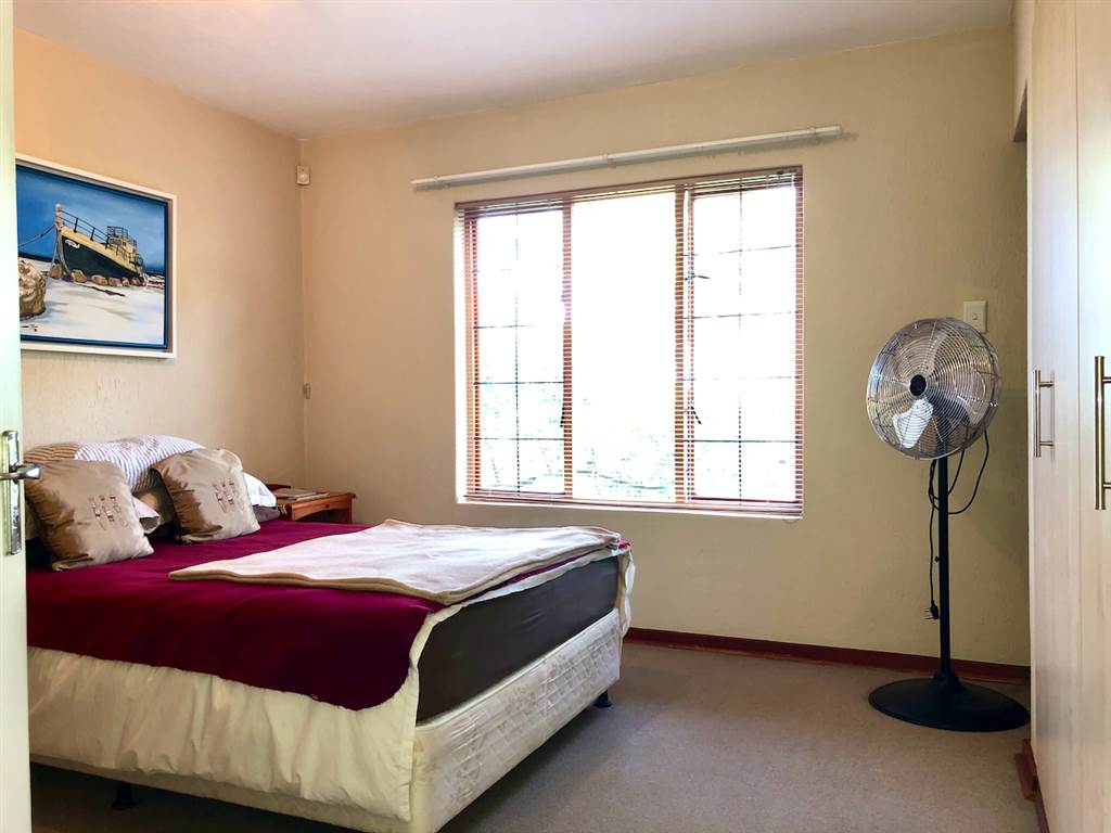 3 Bed Apartment in Nelspruit photo number 11