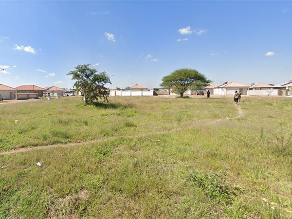 927 m² Land