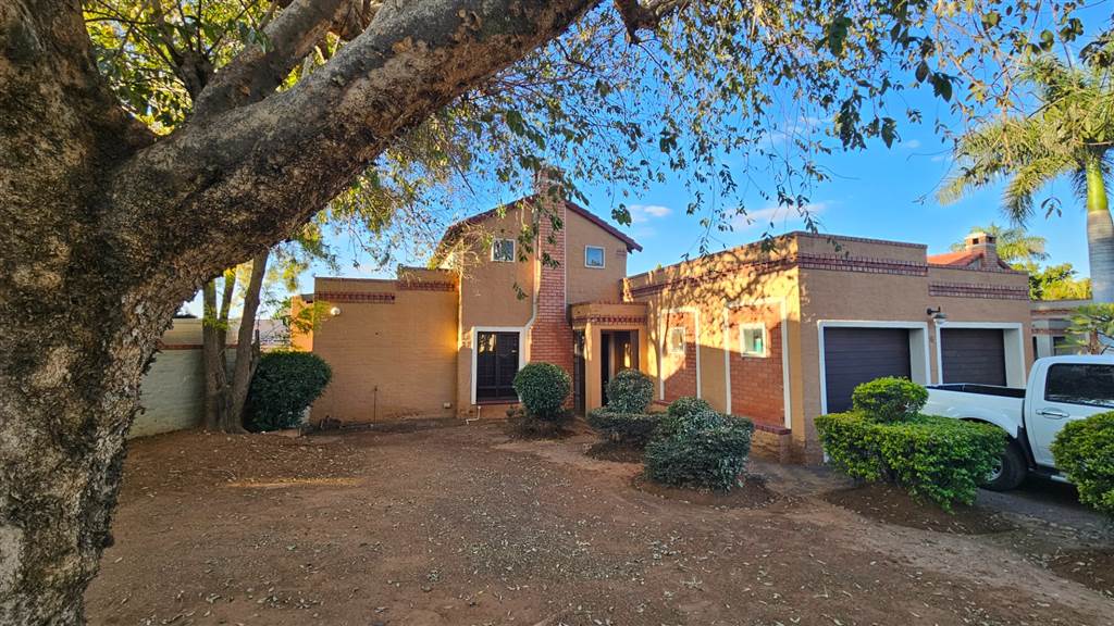 3 Bedroom Townhouse 3 Bedroom Townhouse