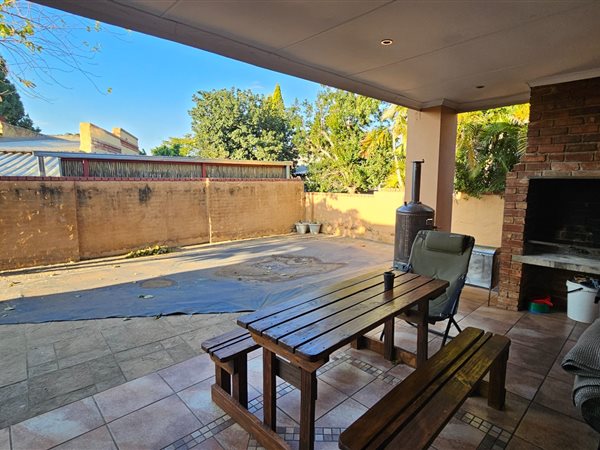 3 Bedroom Townhouse 3 Bedroom Townhouse
