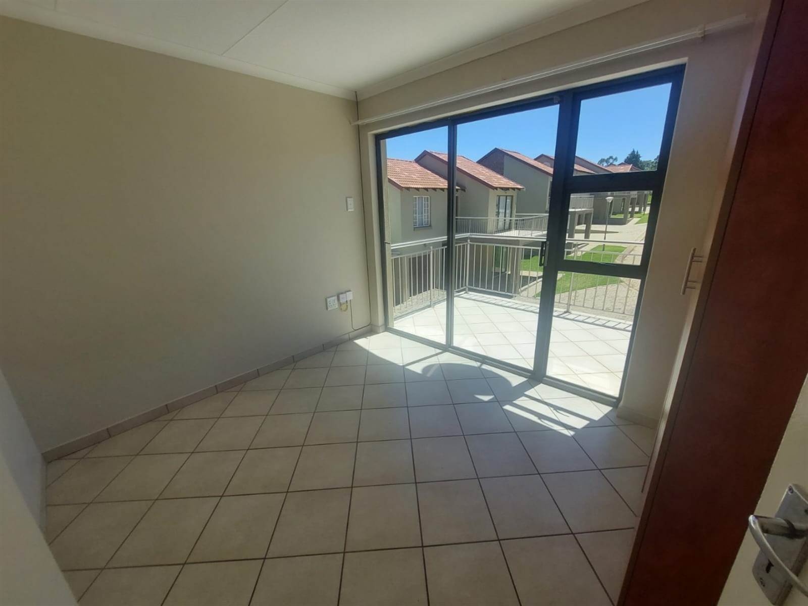 4 Bed Townhouse in Lydenburg photo number 15