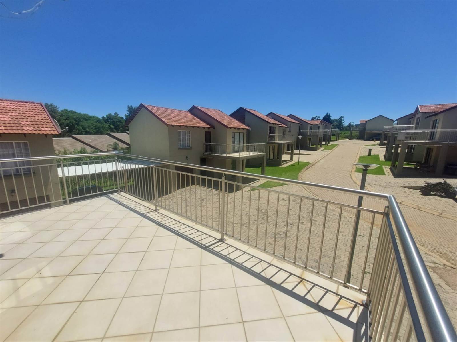 4 Bed Townhouse in Lydenburg photo number 5