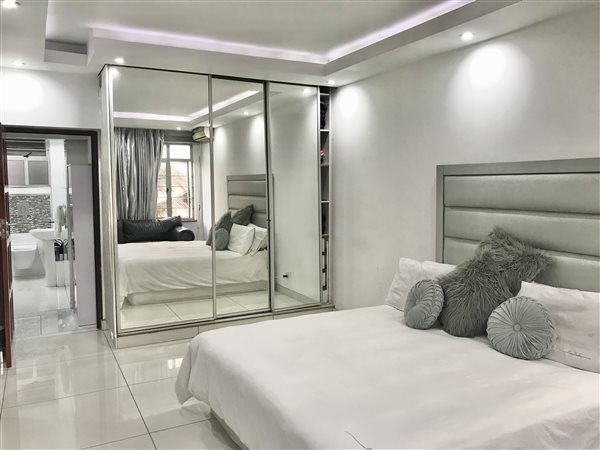 3 Bed Apartment in Esplanade