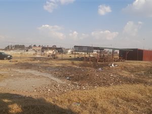 4290 m² Land available in Kwa Thema
