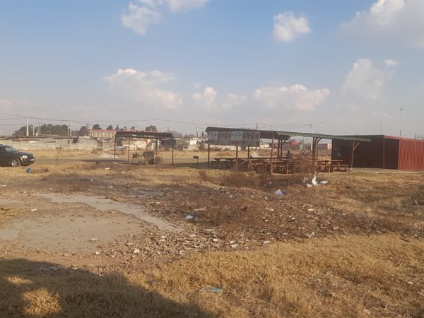 2064 m² Land available in Kwa Thema