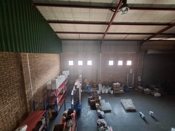 410  m² Industrial space