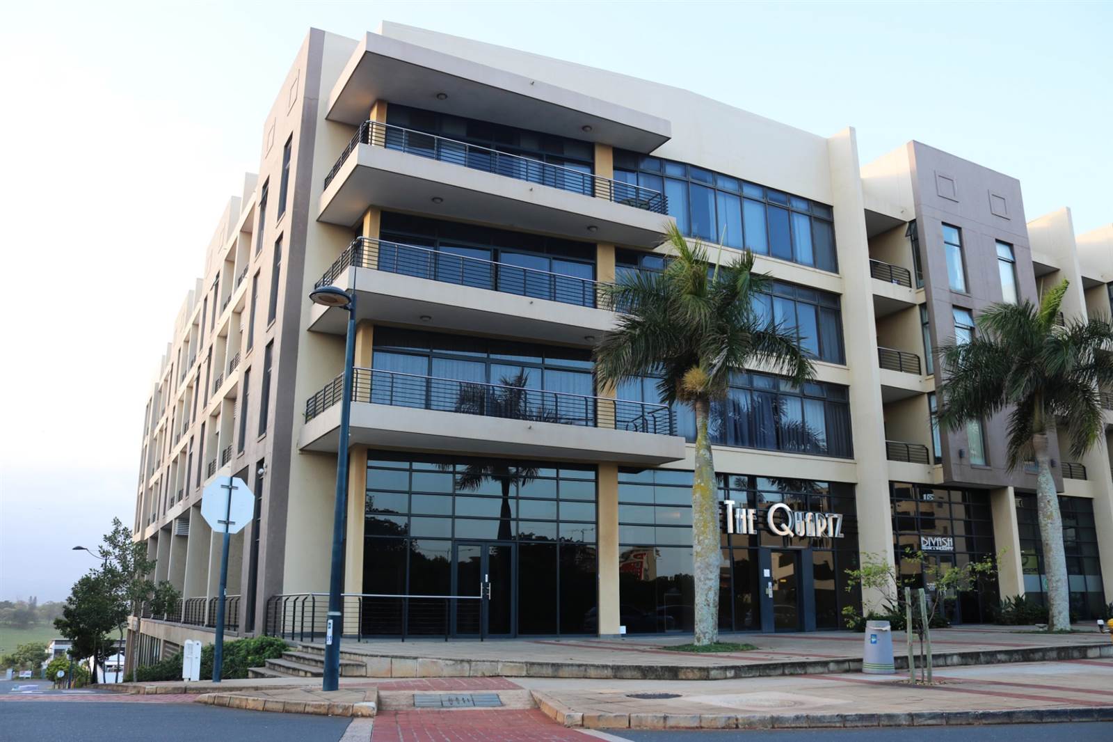 2 Bed Apartment in Umhlanga Ridge New Town Centre photo number 1