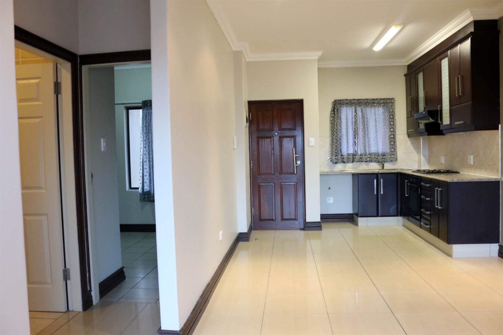 2 Bed Apartment in Umhlanga Ridge New Town Centre photo number 13
