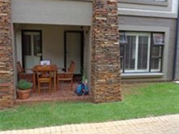 2 Bed Apartment in Saxonwold