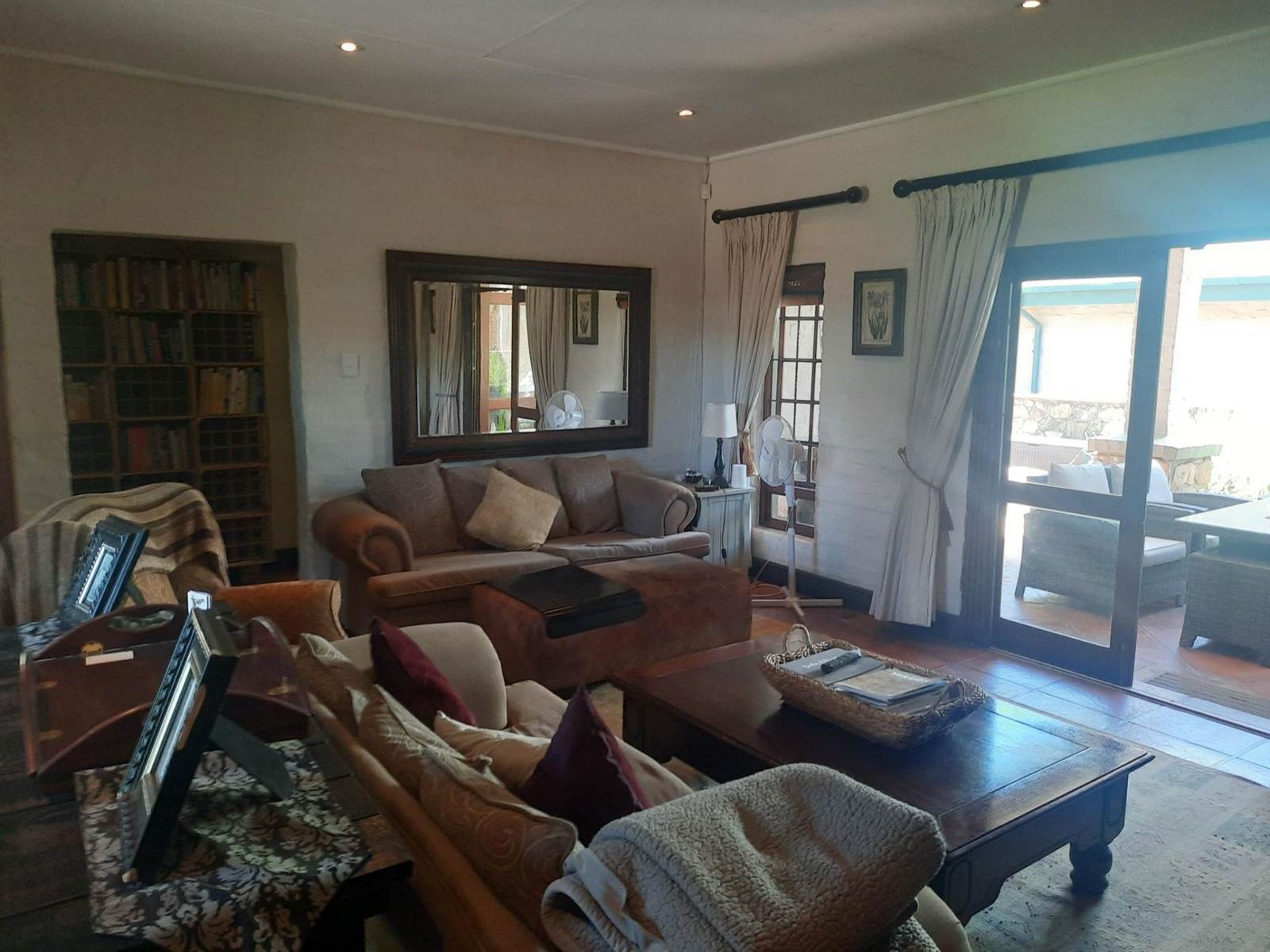 3 Bed House in Dullstroom photo number 4