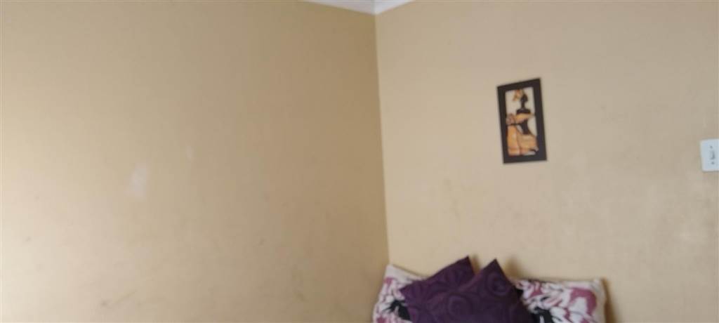 3 Bed Townhouse in Bisley photo number 13