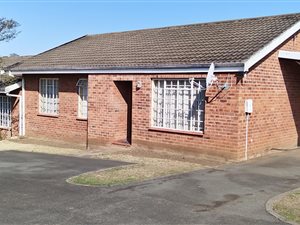 3 Bed Townhouse in Bisley